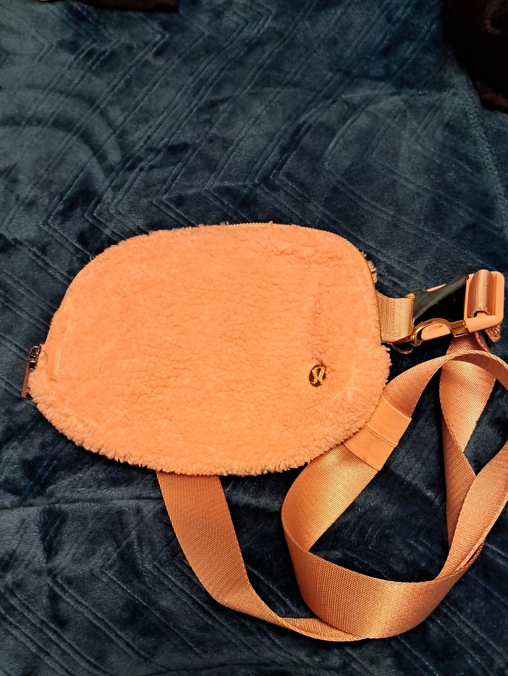 lululemon athletica Peach Sherpa Crossbody Belt Bag
